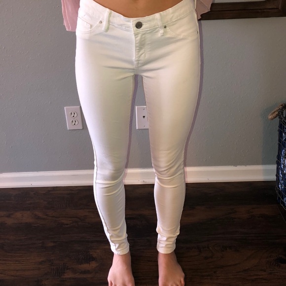 mossimo white jeans